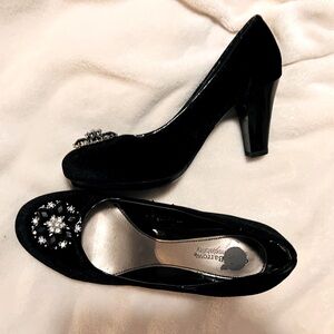 Croft & Barrow velvet pumps